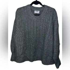 Old Navy Pullover oversized cable knit sweater size L